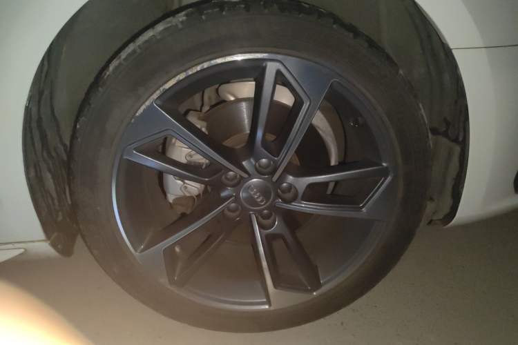 Used Audi A4L 2020 40 TFSI Fashion Dynamic Model Right Front Wheel Hub