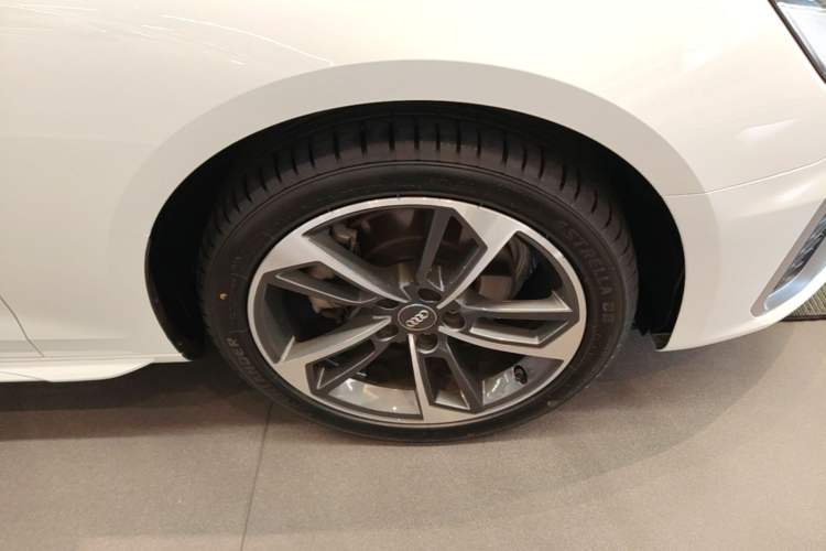 Used Audi A4L 2020 40 TFSI Fashion Dynamic Model Right Front Wheel Hub