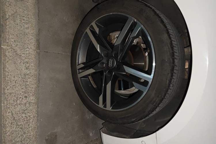 Used Audi A4L 2020 40 TFSI quattro Luxury Dynamic Model Right Front Wheel Hub