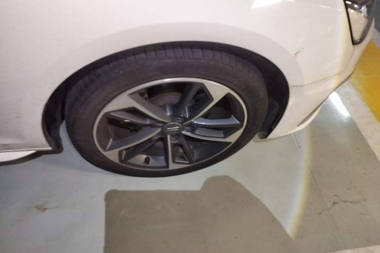 Used Audi A4L 2020 40 TFSI Fashion Dynamic Model Right Front Wheel Hub
