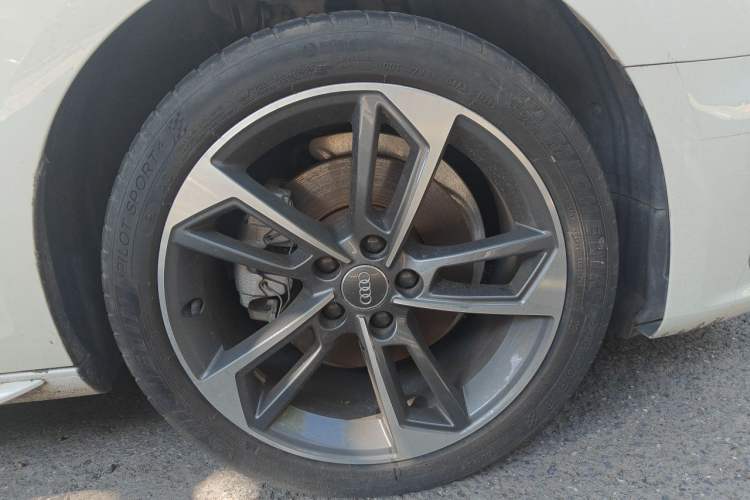 Used Audi A4L 2020 40 TFSI Fashion Dynamic Model Right Front Wheel Hub