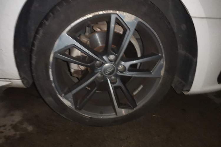 Used Audi A4L 2020 40 TFSI Fashion Dynamic Model Right Front Wheel Hub