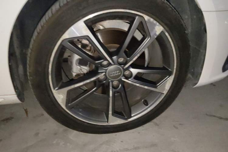 Used Audi A4L 2020 40 TFSI Fashion Dynamic Model Right Front Wheel Hub