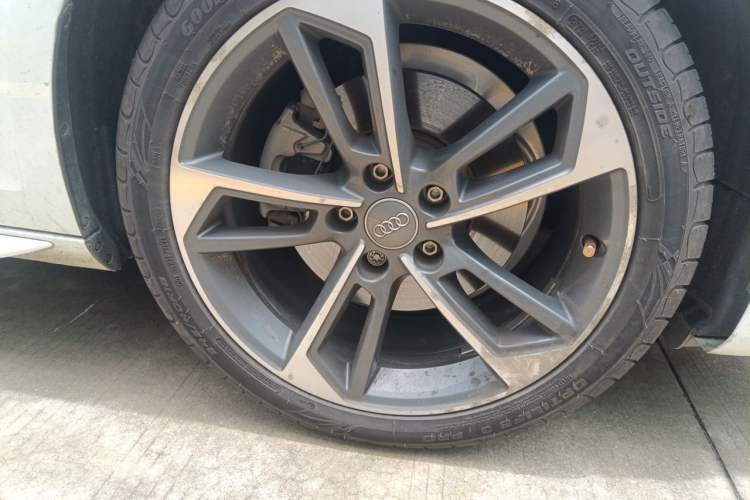 Used Audi A4L 2020 40 TFSI Fashion Dynamic Model Right Front Wheel Hub