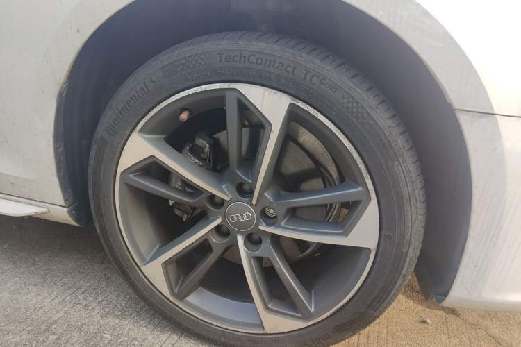 Used Audi A4L 2020 40 TFSI Fashion Dynamic Model Right Front Wheel Hub