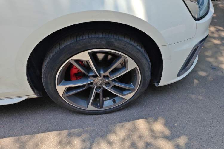 Used Audi A4L 2020 40 TFSI Fashion Dynamic Model Right Front Wheel Hub