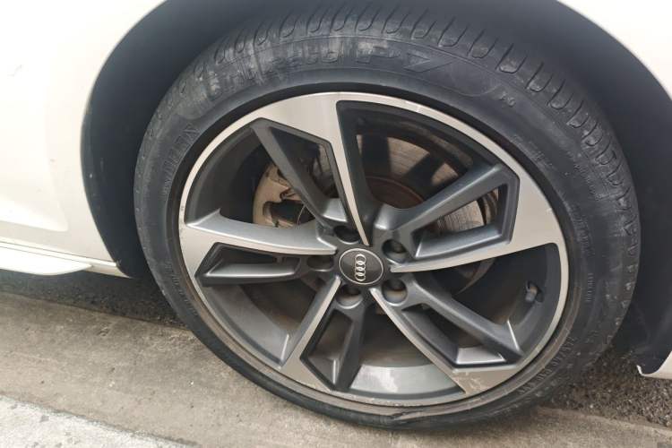 Used Audi A4L 2020 40 TFSI Fashion Dynamic Model Right Front Wheel Hub