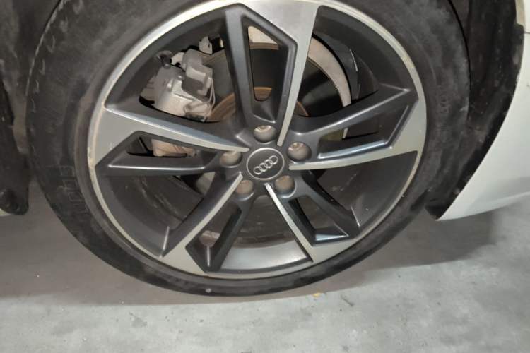 Used Audi A4L 2020 40 TFSI Fashion Dynamic Model Right Front Wheel Hub