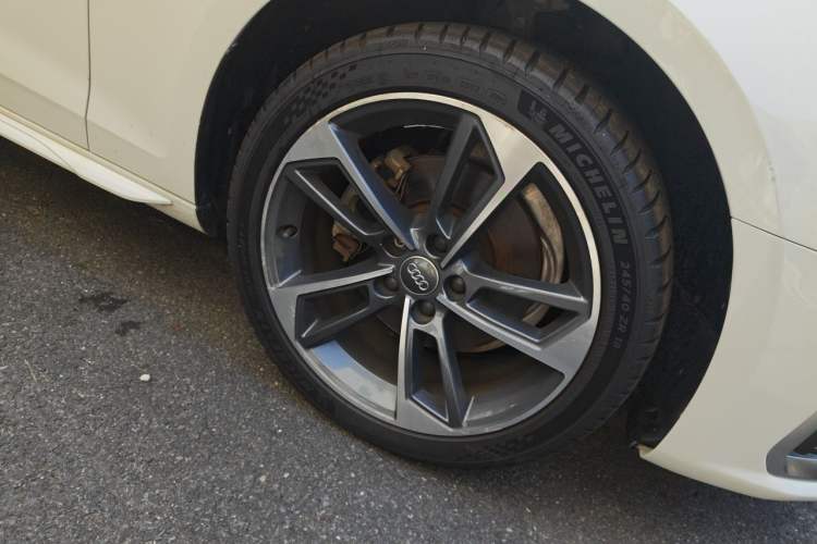 Used Audi A4L 2020 40 TFSI Fashion Dynamic Model Right Front Wheel Hub