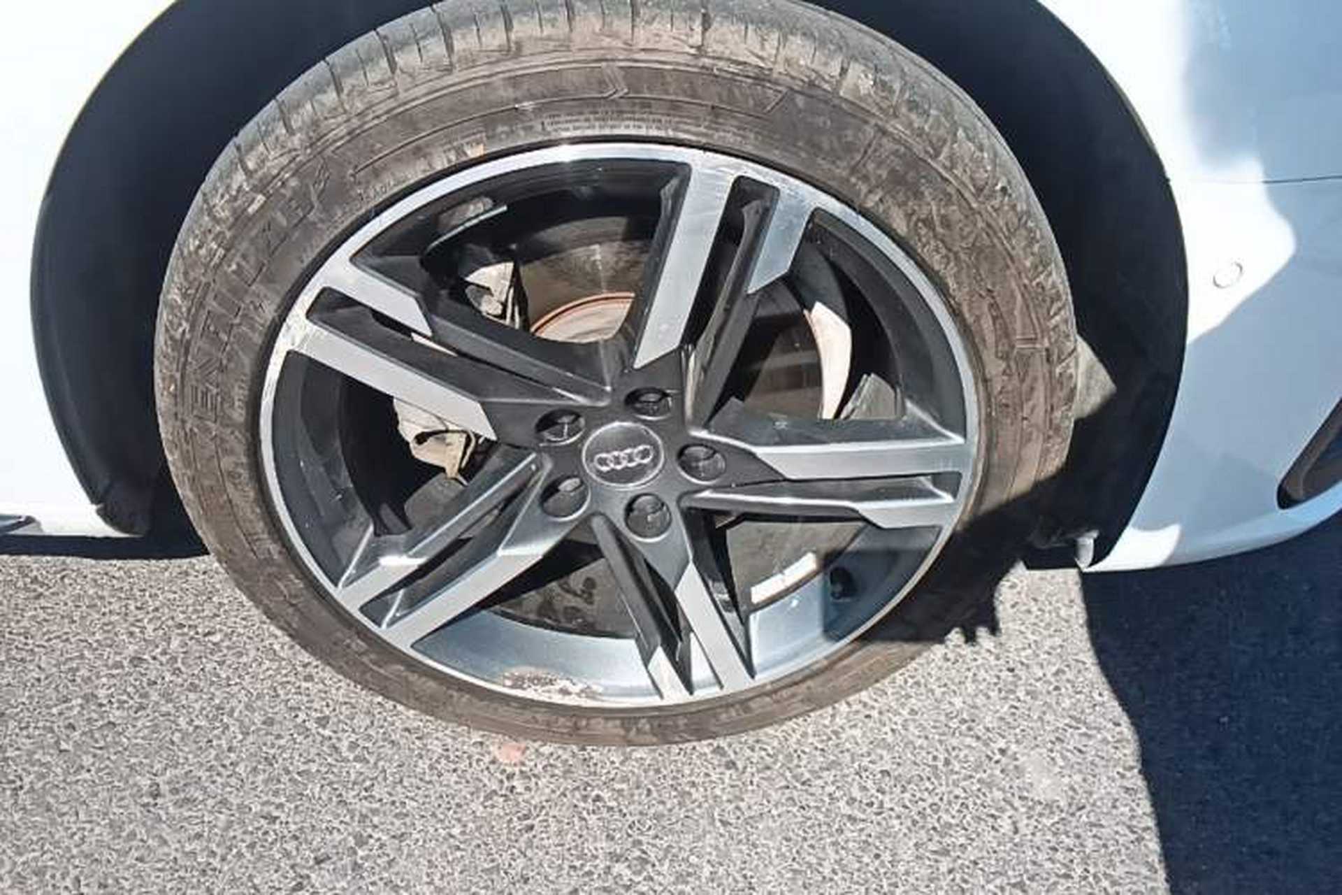 Used Audi A4L 2020 40 TFSI quattro Luxury Dynamic Model Right Front Wheel Hub