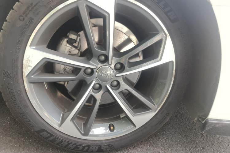 Used Audi A4L 2020 40 TFSI Fashion Dynamic Model Right Front Wheel Hub