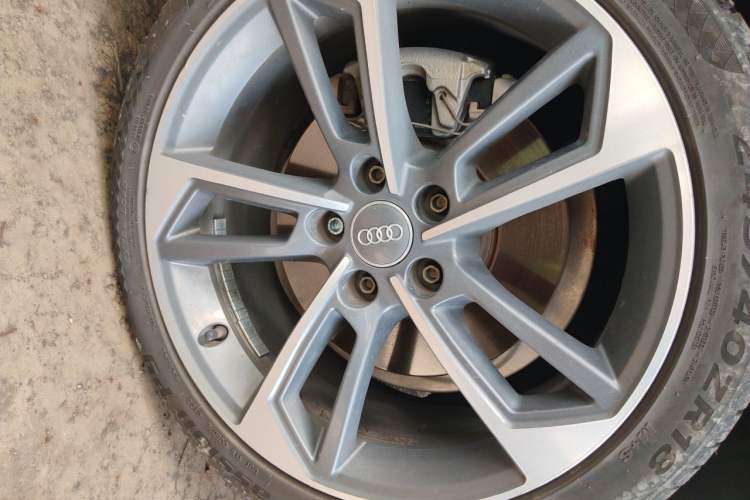 Used Audi A4L 2020 40 TFSI Fashion Dynamic Model Right Front Wheel Hub