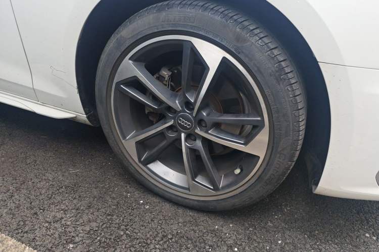 Used Audi A4L 2020 40 TFSI Fashion Dynamic Model Right Front Wheel Hub