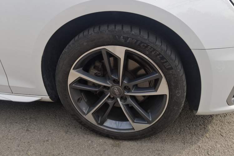 Used Audi A4L 2020 40 TFSI Fashion Dynamic Model Right Front Wheel Hub
