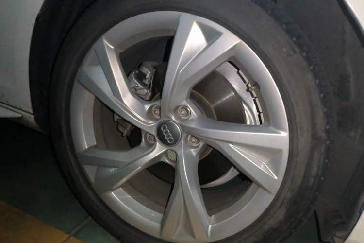 Used Audi A4L 2020 40 TFSI Fashion Dynamic Model Right Front Wheel Hub