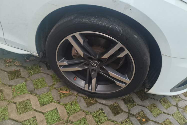 Used Audi A4L 2020 40 TFSI Fashion Dynamic Model Right Front Wheel Hub
