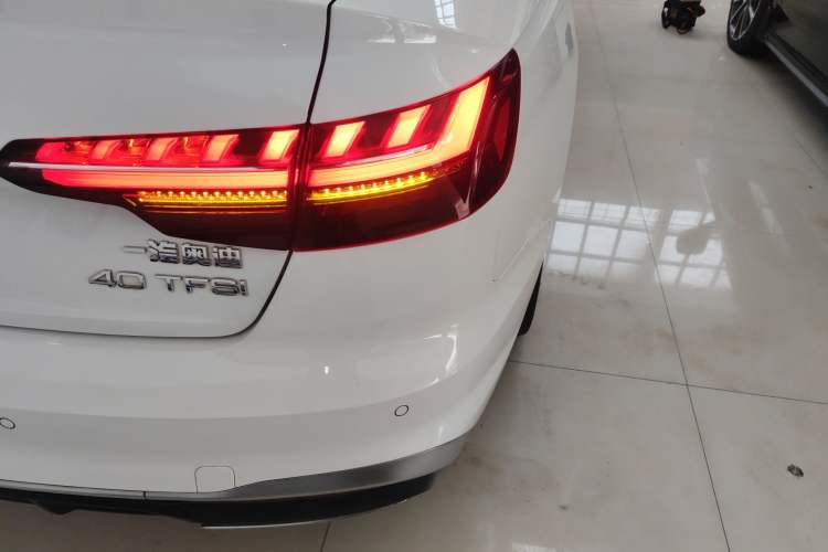 Used Audi A4L 2020 40 TFSI Luxury Dynamic Model Right Rear Taillight