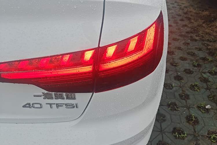 Used Audi A4L 2020 40 TFSI Fashion Dynamic Model Right Rear Taillight