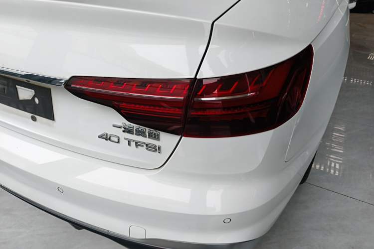 Used Audi A4L 2020 40 TFSI Fashion Dynamic Model Right Rear Taillight