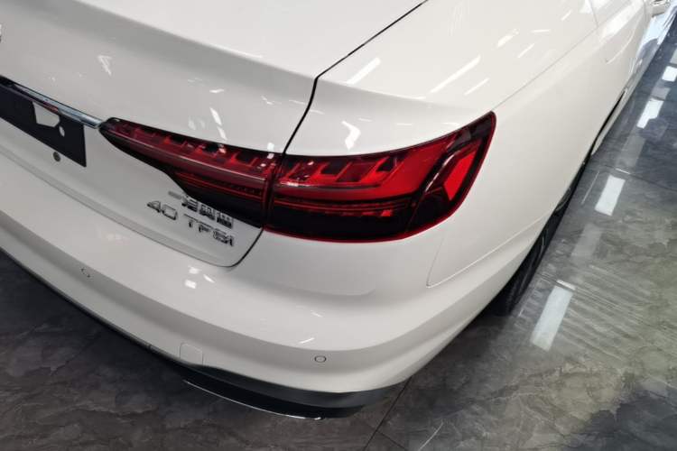 Used Audi A4L 2020 40 TFSI Fashion Dynamic Model Right Rear Taillight