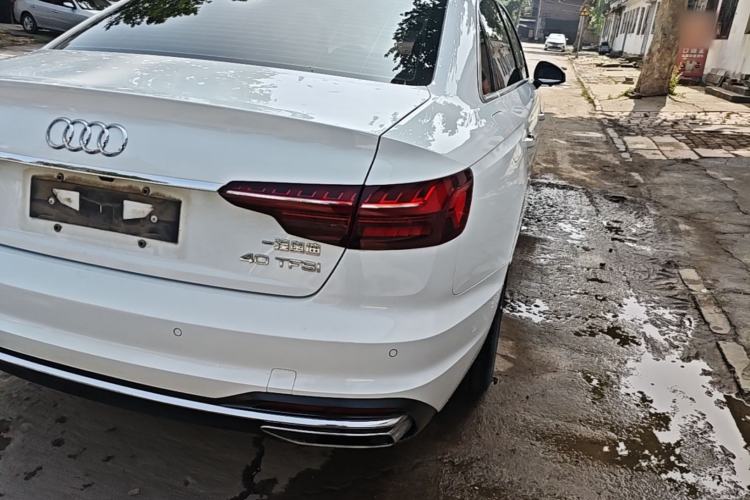 Used Audi A4L 2020 40 TFSI Fashionable and Elegant Model Right Rear Taillight