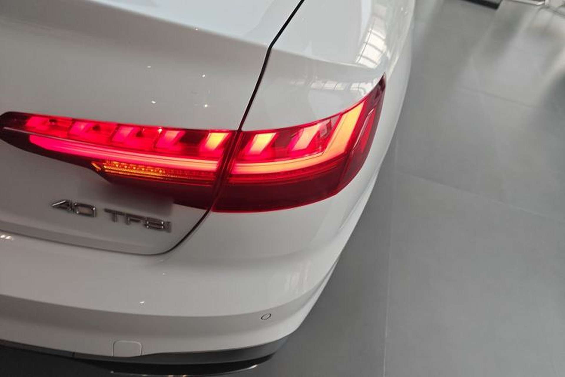 Used Audi A4L 2020 40 TFSI Fashion Dynamic Model Right Rear Taillight