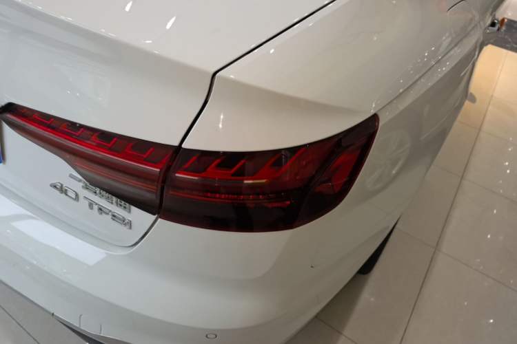 Used Audi A4L 2020 40 TFSI Luxury Dynamic Model Right Rear Taillight