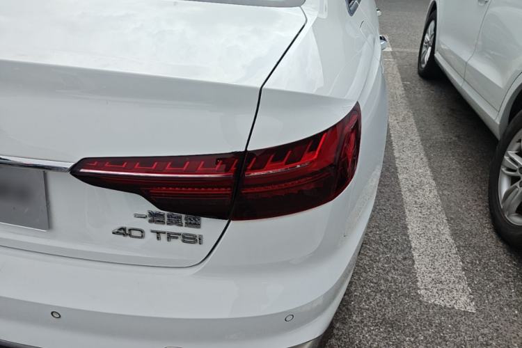 Used Audi A4L 2020 40 TFSI Fashion Dynamic Model Right Rear Taillight