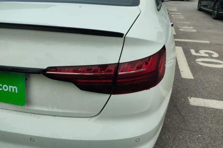 Used Audi A4L 2020 40 TFSI Fashion Dynamic Model Right Rear Taillight