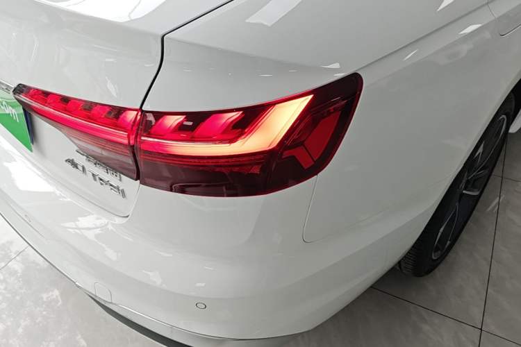 Used Audi A4L 2020 40 TFSI Luxury Dynamic Model Right Rear Taillight