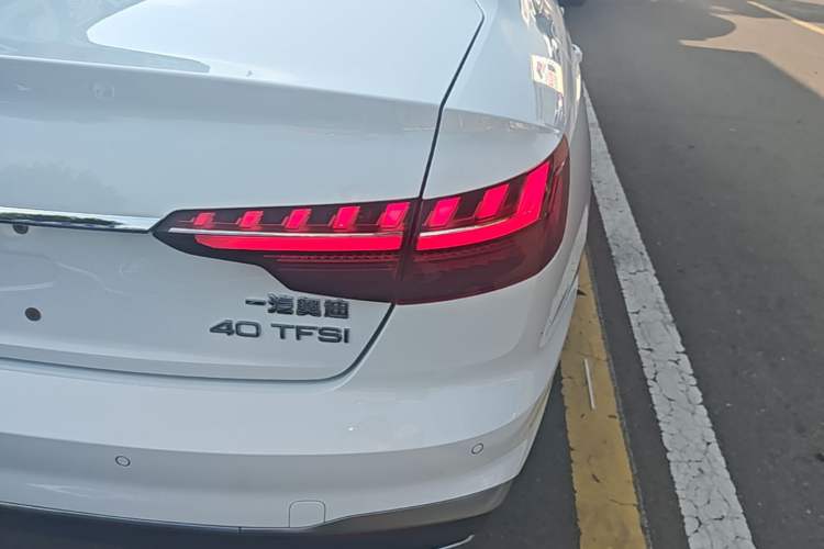 Used Audi A4L 2020 40 TFSI Fashion Dynamic Model Right Rear Taillight