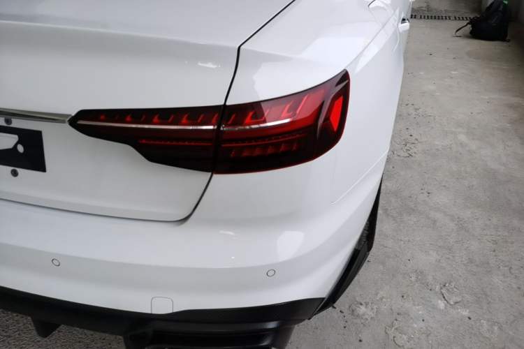 Used Audi A4L 2020 40 TFSI Fashion Dynamic Model Right Rear Taillight