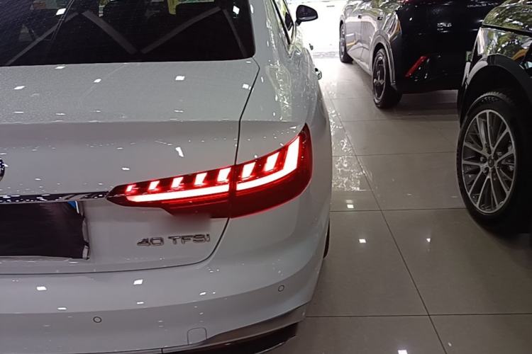 Used Audi A4L 2020 40 TFSI Luxury Dynamic Model Right Rear Taillight