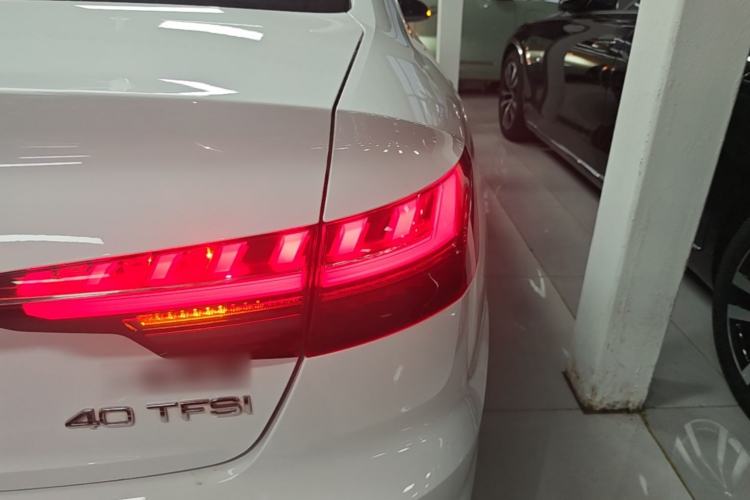 Used Audi A4L 2020 40 TFSI Fashion Dynamic Model Right Rear Taillight