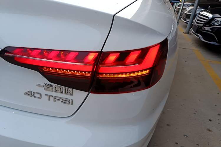 Used Audi A4L 2020 40 TFSI Fashion Dynamic Model Right Rear Taillight