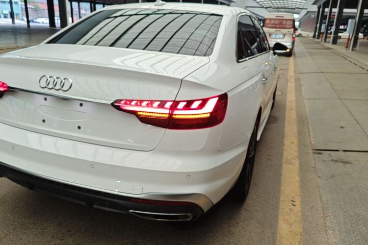 Used Audi A4L 2020 40 TFSI Fashion Dynamic Model Right Rear Taillight