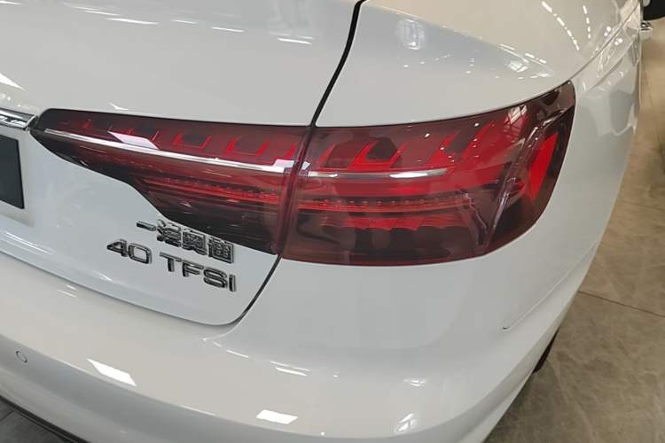 Used Audi A4L 2020 40 TFSI Fashion Dynamic Model Right Rear Taillight