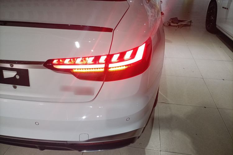 Used Audi A4L 2020 40 TFSI Fashion Dynamic Model Right Rear Taillight
