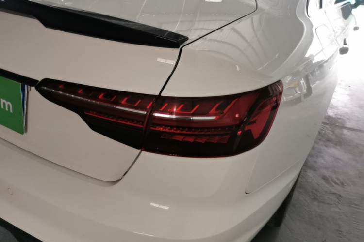 Used Audi A4L 2020 40 TFSI Fashion Dynamic Model Right Rear Taillight