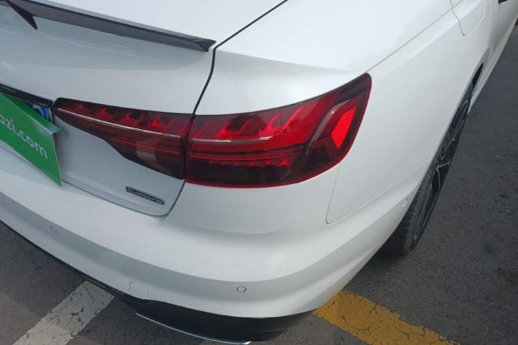 Used Audi A4L 2020 40 TFSI quattro Luxury Dynamic Model Right Rear Taillight