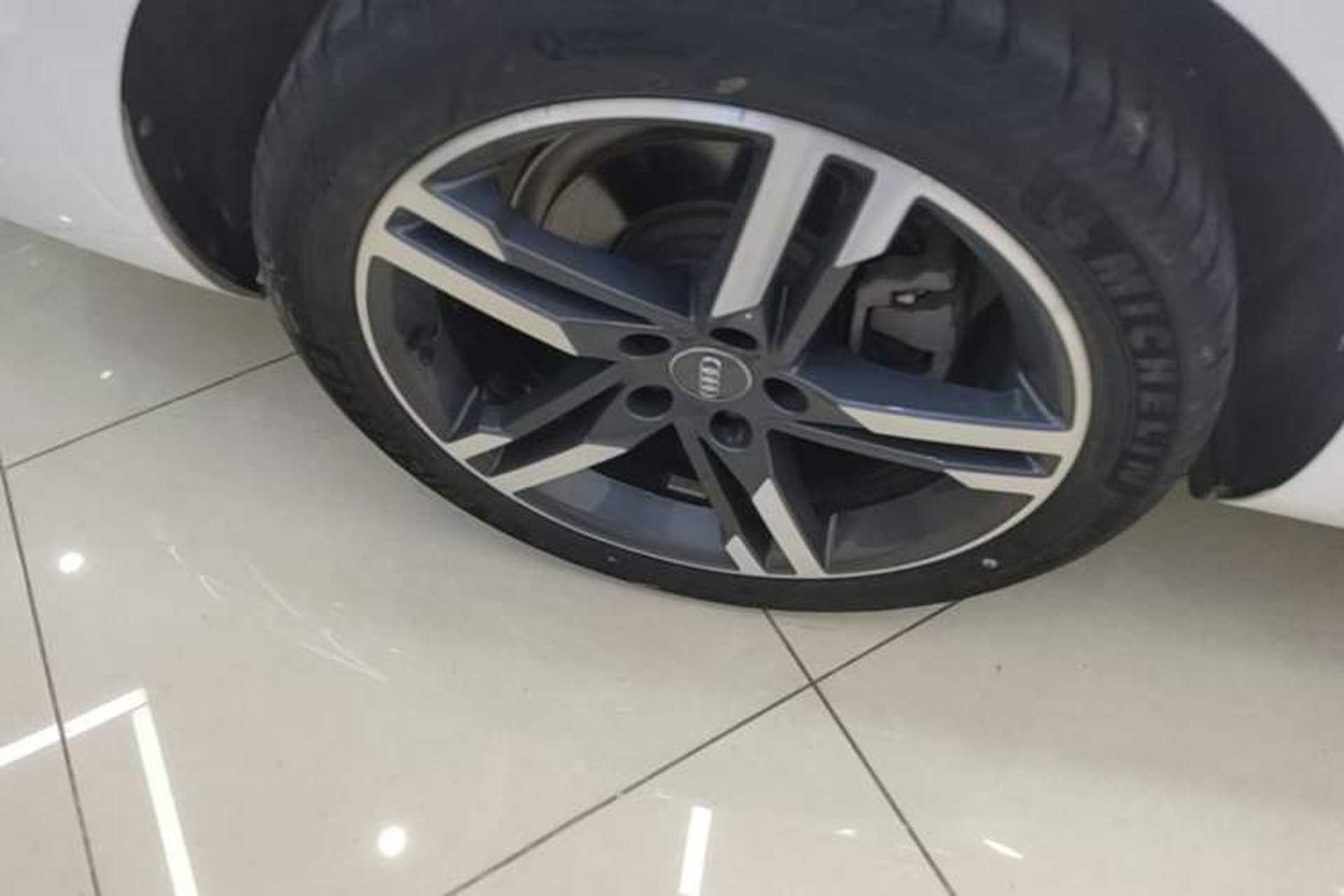 Used Audi A4L 2020 40 TFSI Luxury Dynamic Model Right Rear Wheel Hub