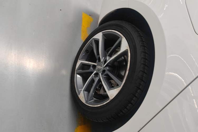 Used Audi A4L 2020 40 TFSI Fashion Dynamic Model Right Rear Wheel Hub