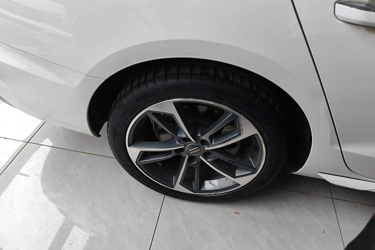 Used Audi A4L 2020 40 TFSI Fashion Dynamic Model Right Rear Wheel Hub