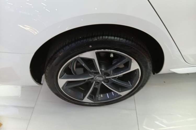 Used Audi A4L 2020 40 TFSI Fashion Dynamic Model Right Rear Wheel Hub