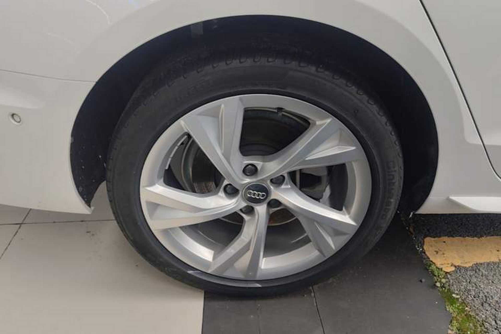 Used Audi A4L 2020 40 TFSI Luxury Prestige Edition Right Rear Wheel Hub