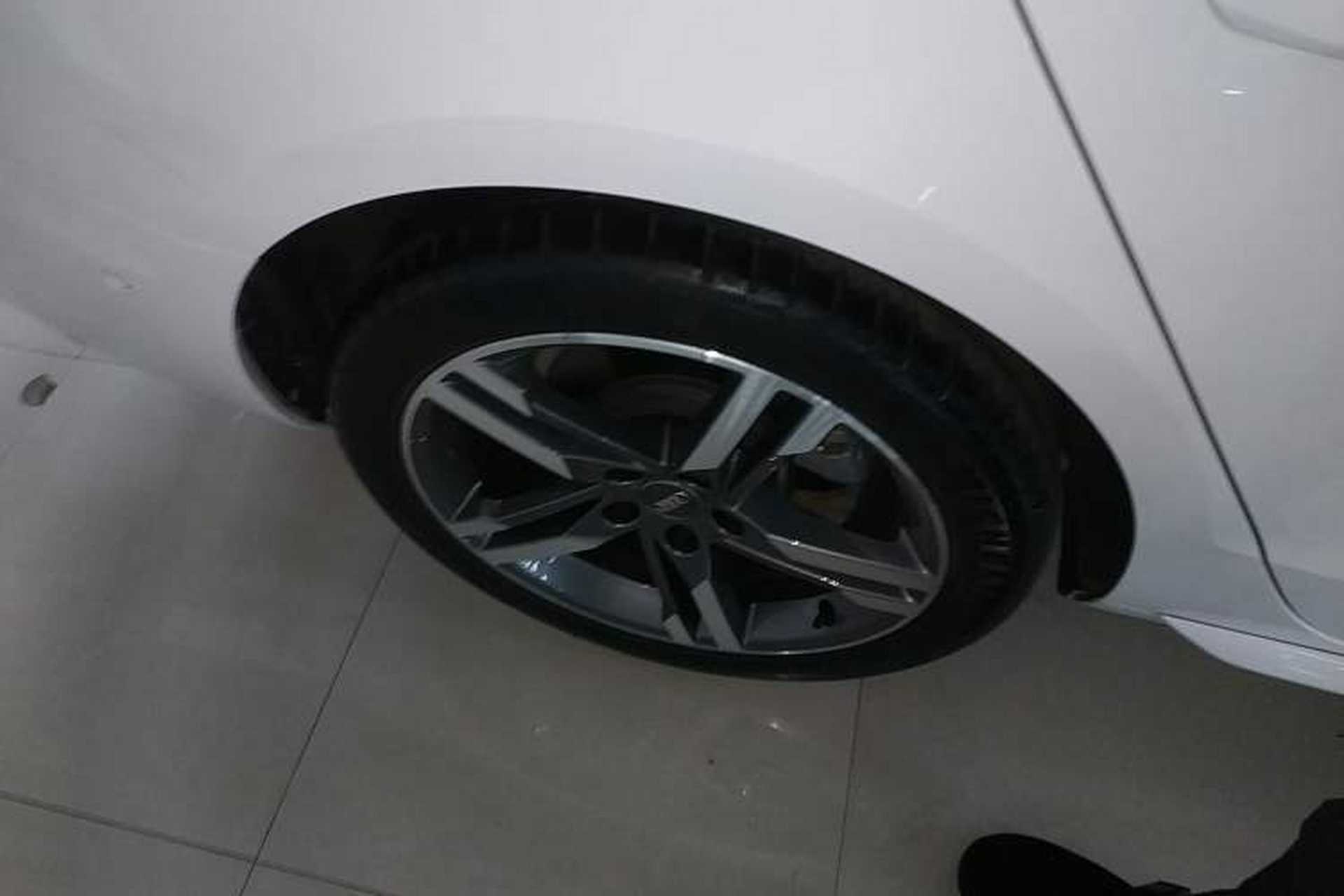 Used Audi A4L 2020 40 TFSI quattro Luxury Dynamic Model Right Rear Wheel Hub