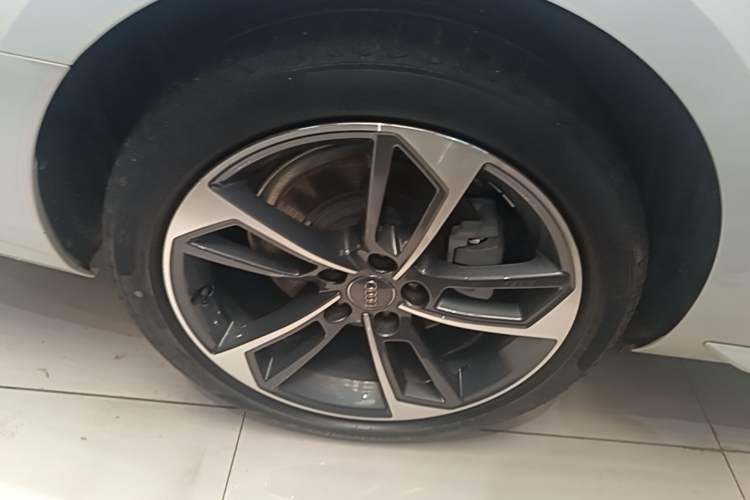 Used Audi A4L 2020 40 TFSI Fashion Dynamic Model Right Rear Wheel Hub