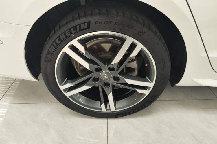 Used Audi A4L 2020 40 TFSI Fashion Dynamic Model Right Rear Wheel Hub