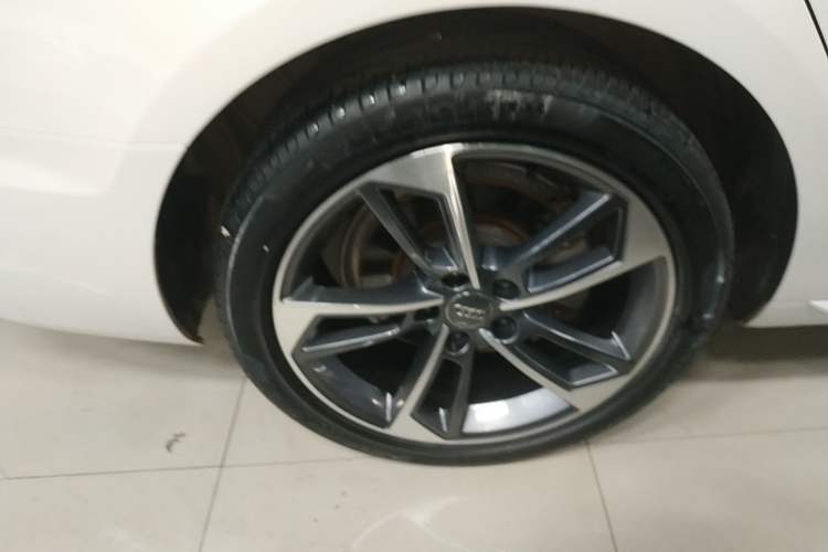 Used Audi A4L 2020 40 TFSI Fashion Dynamic Model Right Rear Wheel Hub