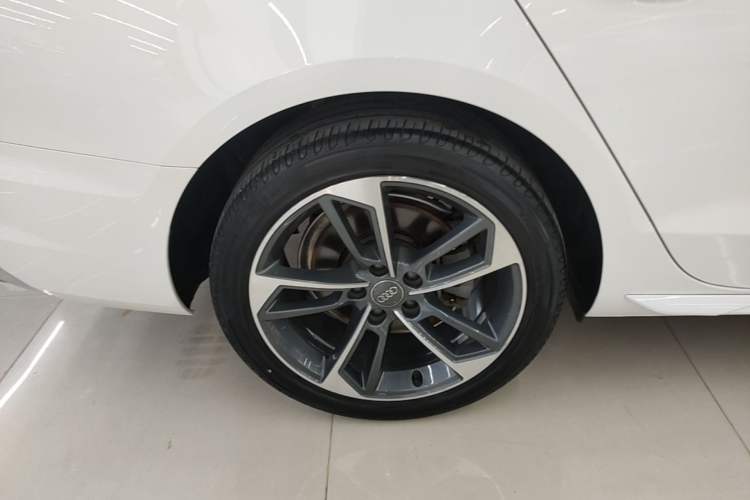 Used Audi A4L 2020 40 TFSI Fashion Dynamic Model Right Rear Wheel Hub